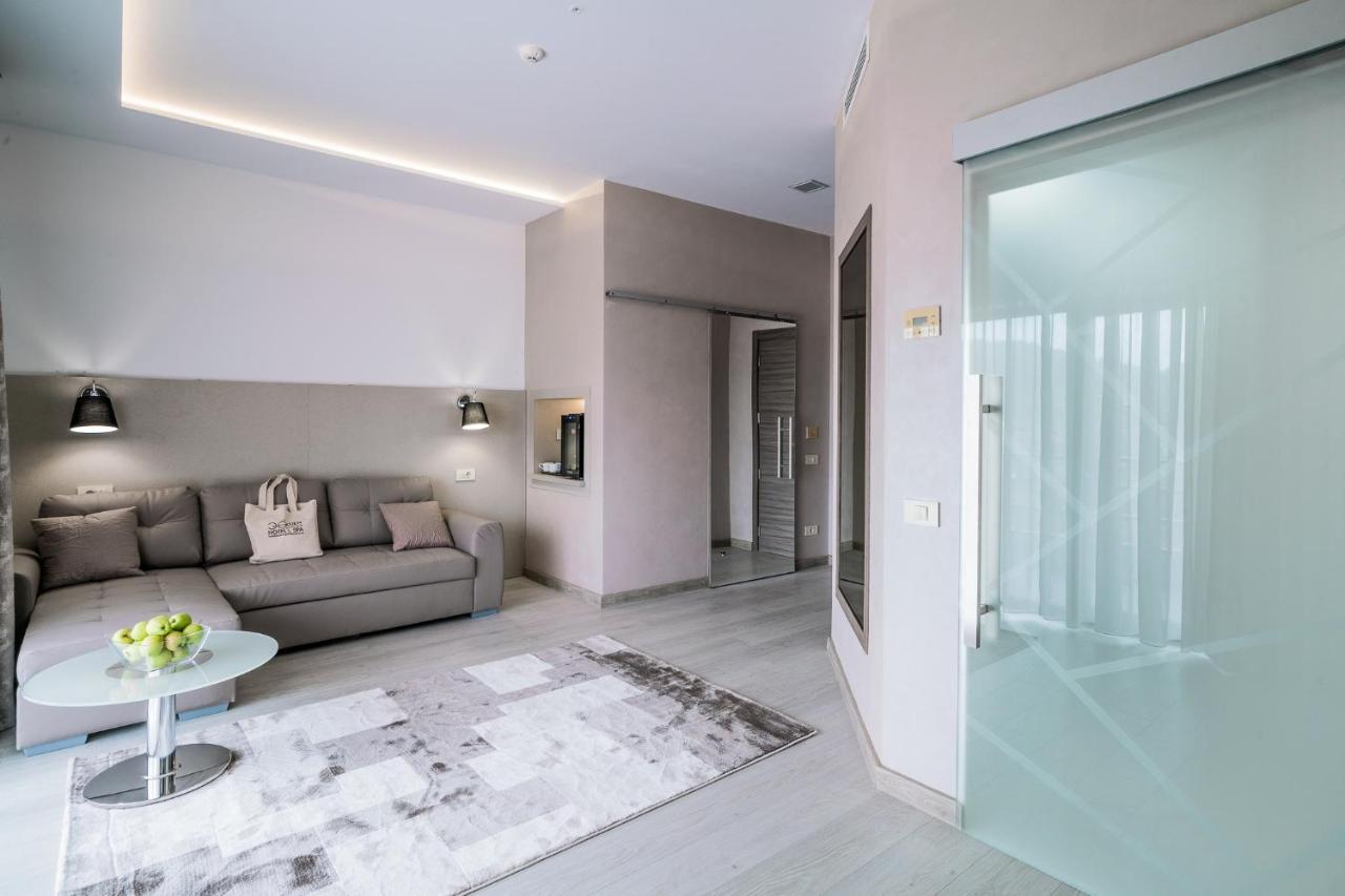Hotel Eden Garden Spa 坎普朗莫道尼斯 外观 照片