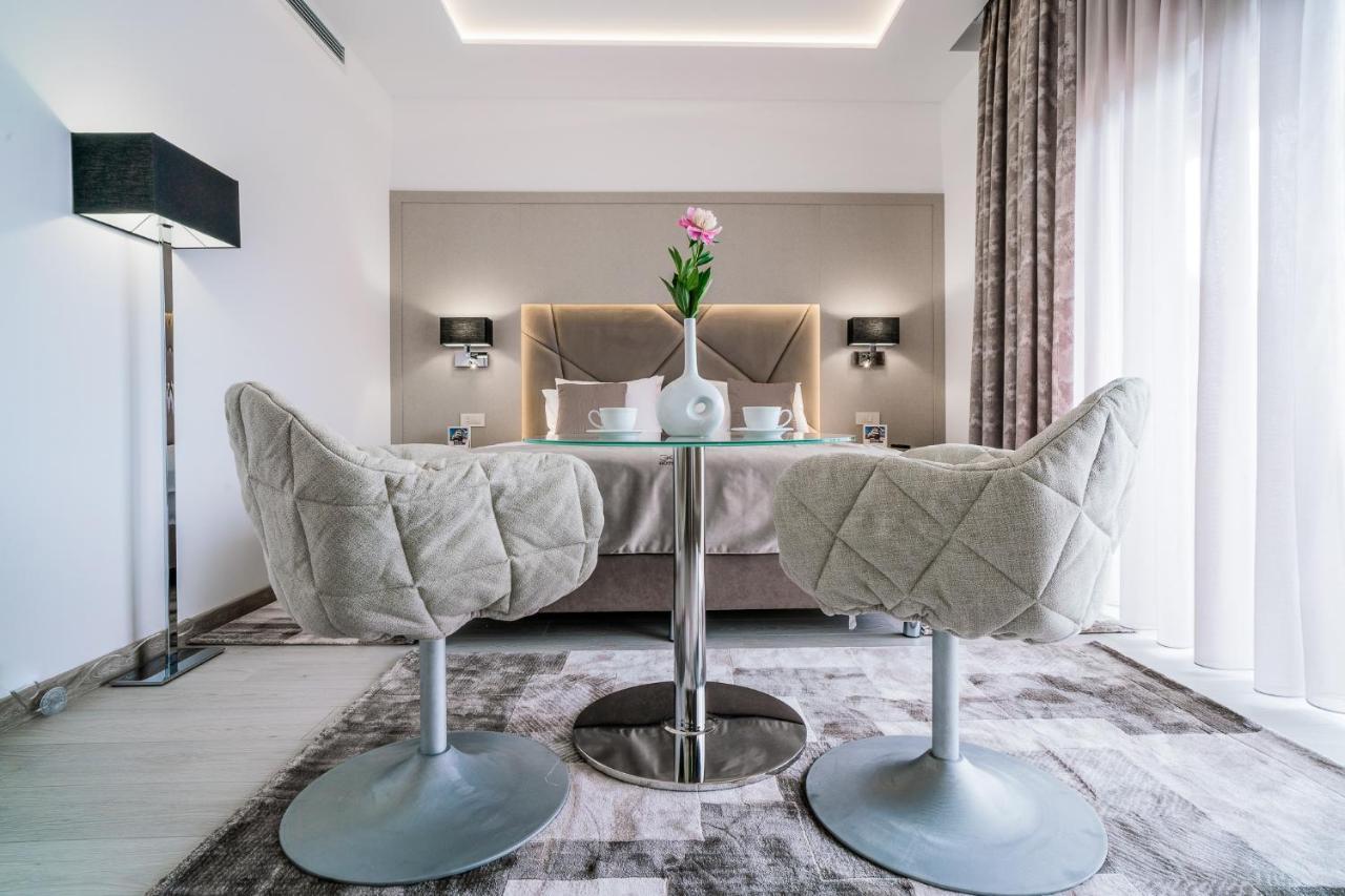 Hotel Eden Garden Spa 坎普朗莫道尼斯 外观 照片