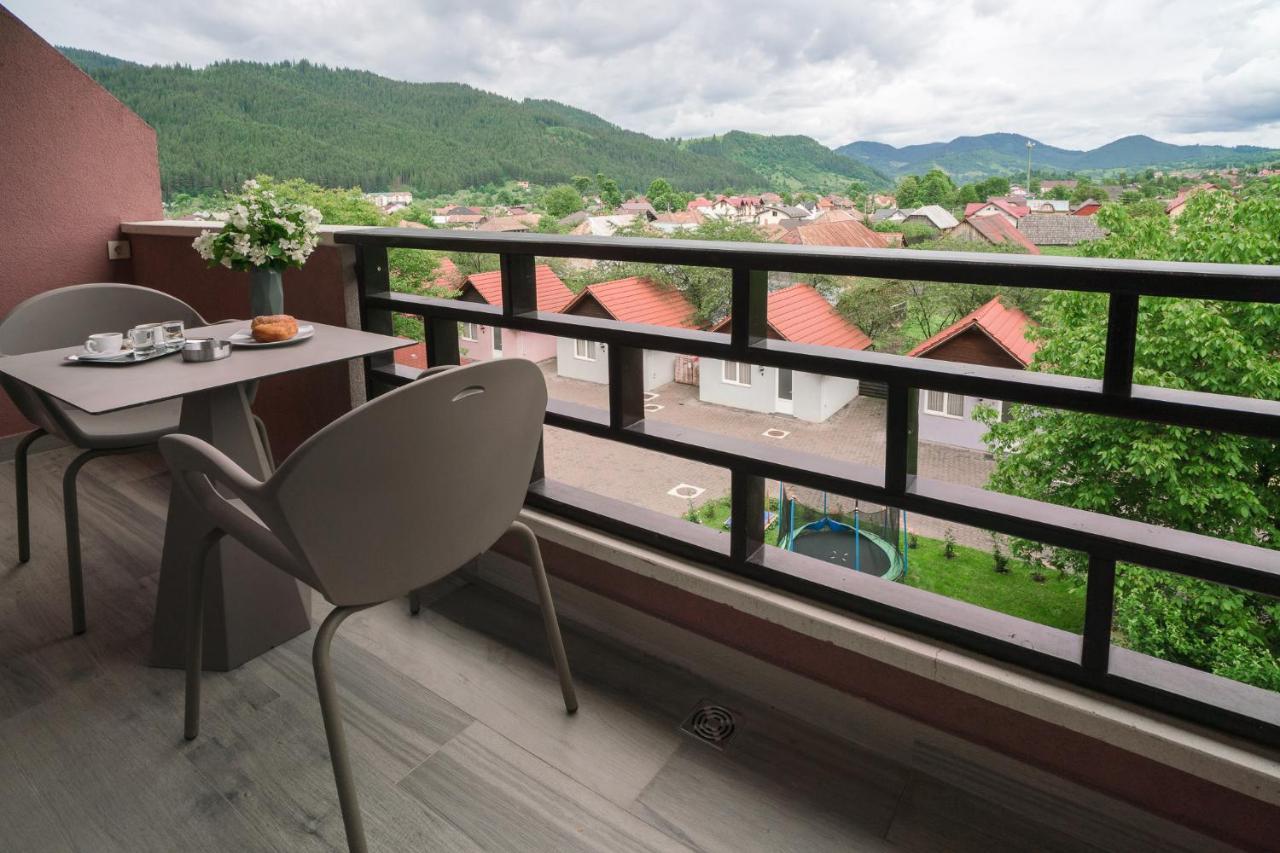 Hotel Eden Garden Spa 坎普朗莫道尼斯 外观 照片