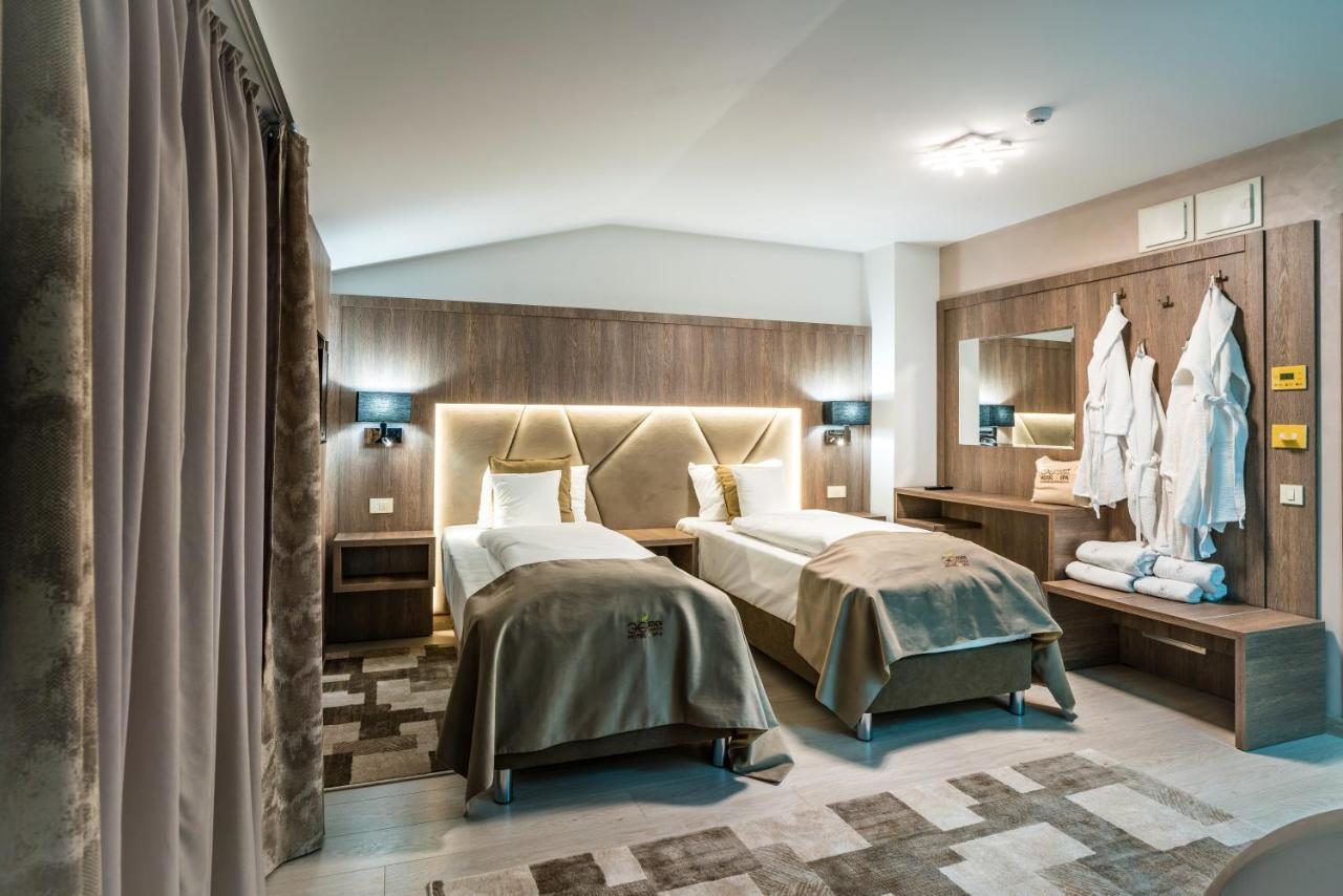 Hotel Eden Garden Spa 坎普朗莫道尼斯 外观 照片