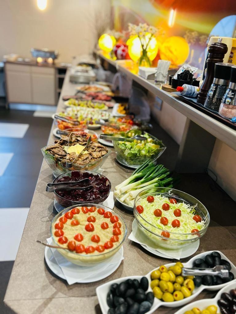 Hotel Eden Garden Spa 坎普朗莫道尼斯 外观 照片